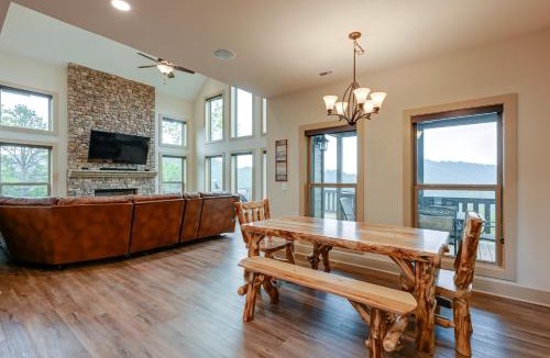 Franklin House | Hot Tub & Fire Pit: Blue Ridge Mtn Cabin!