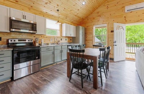 Jamestown Cabin | Hot Tub~Firepit~Riverfront~Near Lake Cumberland