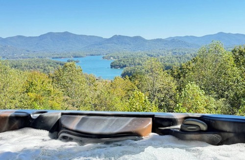 Hayesville House | Hot Tub & Stunning Views! Hayesville Retreat