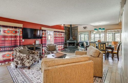 Blairsville House | Hot Tub & Views! 'Squatch’s Place' in Blairsville