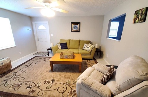 Crescent Beach House | House ∙ 2 bedrooms ∙ 6 guests