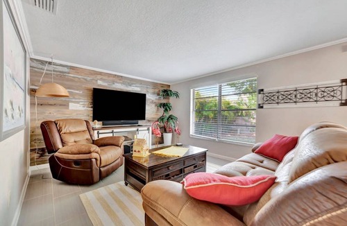 Tarpon Springs House | House ∙ 2 bedrooms ∙ 5 guests