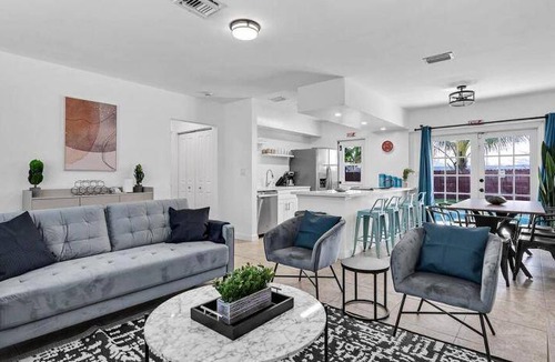 West Hollywood House | House ∙ 3 bedrooms ∙ 8 guests
