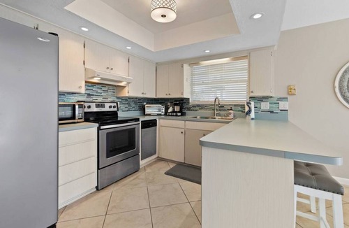 Marineland Acres House | House ∙ 3 bedrooms ∙ 6 guests