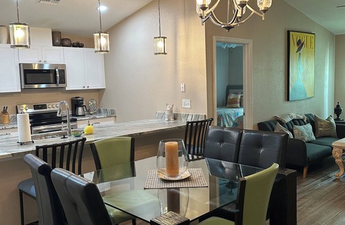 Dunbar House | House centrally