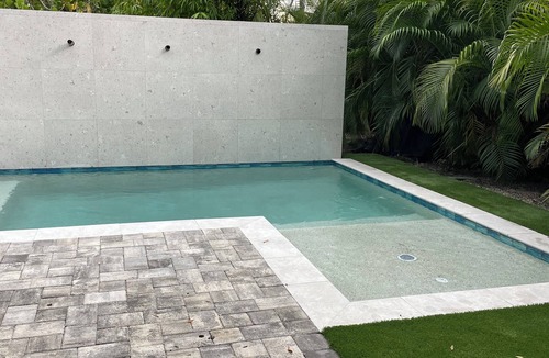 Ridge Wood Heights House | House minutes from Siesta Key