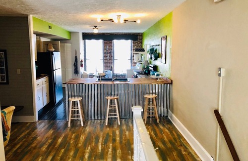 Sparta House | HRH Downtown NY Style Loft, #tnstateparks #waterfalls =
