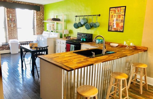 Sparta House | HRH Downtown NY Style Loft, #tnstateparks #waterfalls =