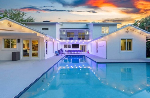 Edgewood Villa | Huge Heated Pool Villa w/Gameroom