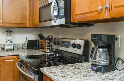 Eighth Avenue House | Huge Home for Groups 7min to Downtown