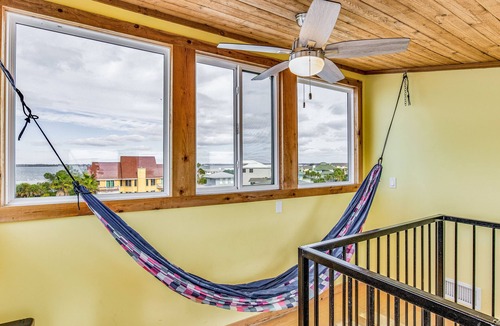 Pensacola Beach Condo | Huge Home In A Fantastic Location ~ Game Room ~ Foosball