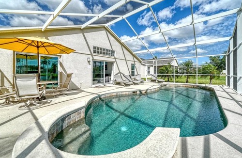 Sabal Harbour Apartment | Huge Pool, Near Beaches, IMG, UTC, Great Clubhouse