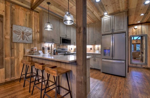 Epworth Cabin | Hunter's Treehouse | $379 Off Your Stay!