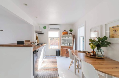 Matthews House | Idlewild Studio: Scandinavian studio just 20min to uptown