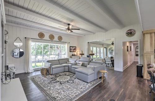 Stockbridge House | Idyllic Stockbridge Gated Escape with Views!