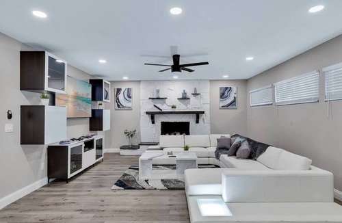 Tampa House | Immaculate & Cozy Entire Heated Pool House
