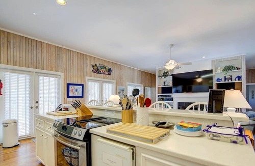 Debordieu Colony House | Incredible Beach House with Nice Views in Georgetown, South Carolina