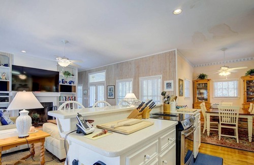 Debordieu Colony House | Incredible Beach House with Nice Views in Georgetown, South Carolina