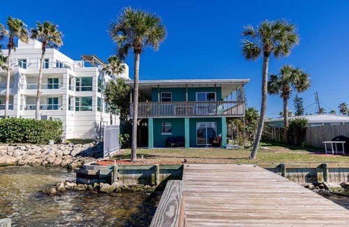 Orlando Beach Apartment | Indian River retreat w/backyard & BBQ grill