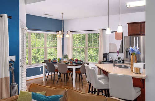 Sand Ridge House | Indoor Golf Simulator, Outdoor Putting Green, next to the famous RTJ golf course