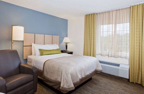 Doral House | Indulge in Home Like Comfort! 2 Modern Units, Kitchen, Pool, Pets Allowed!