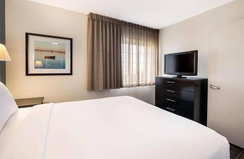 Doral House | Indulge in Home Like Comfort! 2 Modern Units, Kitchen, Pool, Pets Allowed!