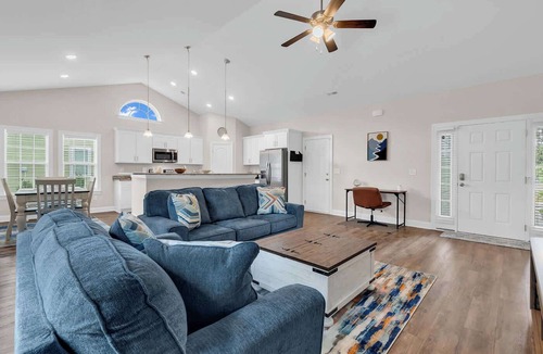 Murrells Inlet House | Inlet Retreat Near Golf, River & Ocean Boat access