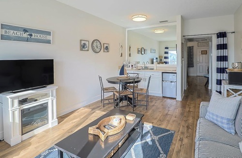 St. Augustine Apartment | Inn at Camachee Harbor View Suite 27