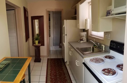 Harbordale House | Inn Leather Guest House - Male Only LGBT