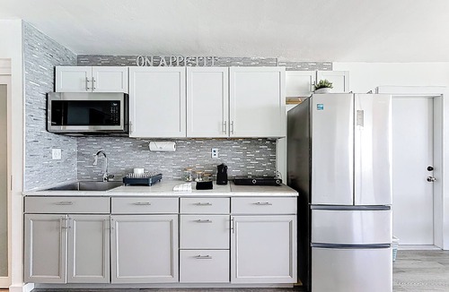Sunny Isles Beach Apartment | Insta-Worthy. Ocean Front-Best Corner unit in building. Everything is Luxurious