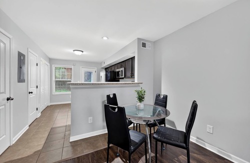 Clarksville Apartment | Inviting 2BR hideaway with contemporary touches