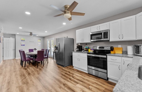 Prince George House | Inviting New 3BR Retreat | Between Two Ponds