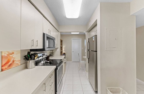 St. Petersburg Condo | Isla Del Sol Bay View Retreat: Ground Floor 12-143
