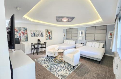 North Redington Beach Hotel | Island House Resort Hotel