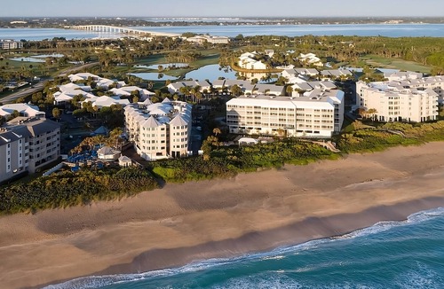 Stuart House | Island Oasis! 2 Roomy Units, Free Parking, Minutes to Bathtub Reef Beach!