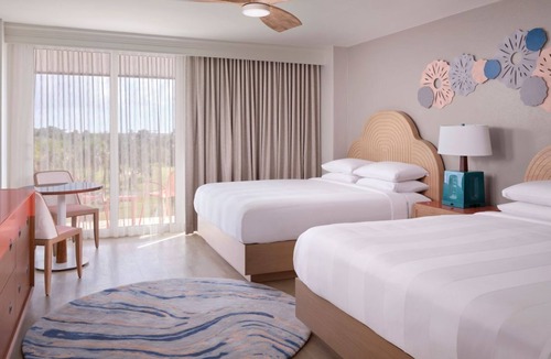Stuart House | Island Oasis! 4 Roomy Units, Free Parking, Minutes to Bathtub Reef Beach!