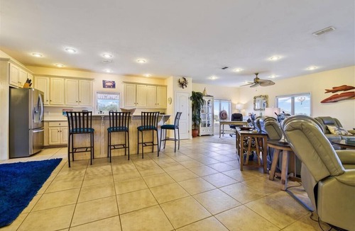 East End House | IT IS MOST DEFINITELY 5 O'CLOCK at this amazing house and time to sit back and enjoy the gulf view