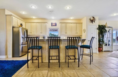 East End House | IT IS MOST DEFINITELY 5 O'CLOCK at this amazing house and time to sit back and enjoy the gulf view