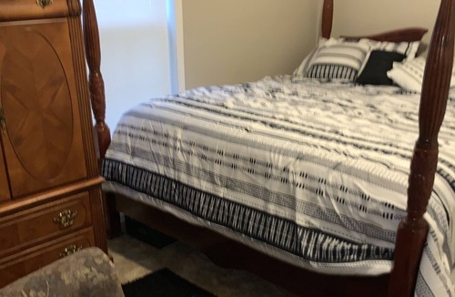 Doctors Inlet House | It's a nice quiet 4 bedroom trailer house.