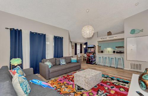 Siesta Key House | Jellyfish Unit, Walk to Beach & Siesta Key Village, Pet-Friendly