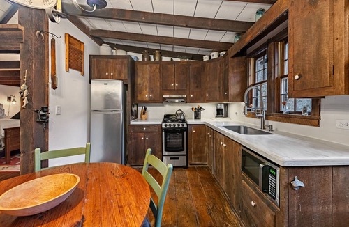 Epworth Cabin | JME Retreat - Cast a Line, Stay Awhile