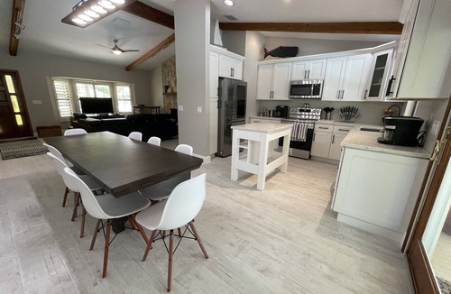 Jupiter Farms House | Jupiter - 3 Bedroom, HEATED Pool Home on an Acre of Land, with Home Theater!