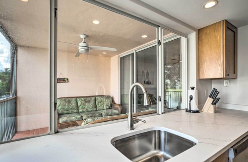 Jupiter Apartment | Jupiter Bay Condo w/Pool < Half Mile to Beach!