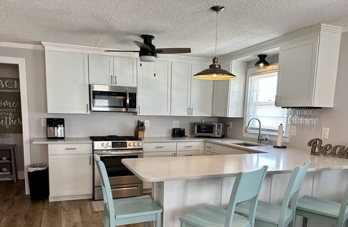 Holden Beach House | JUST OFF A FRESH RENOVATION, THIS HOME IS READY FOR YOUR VACATION MEMORIES!!