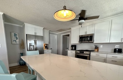 Holden Beach House | JUST OFF A FRESH RENOVATION, THIS HOME IS READY FOR YOUR VACATION MEMORIES!!