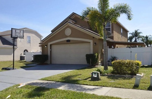 Lindfields House | Just steps away from Disney.You will love it!
