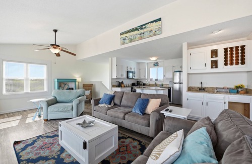 Topsail Beach House | Just updated - Private Beach Access - Ocean View - Fire pit and Media Room