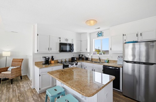 Topsail Beach House | Just updated - Private Beach Access - Ocean View - Fire pit and Media Room