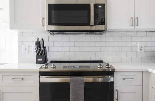 Wellington Apartment | Kasa | Bright & Airy 1BD + Gym | Wellington