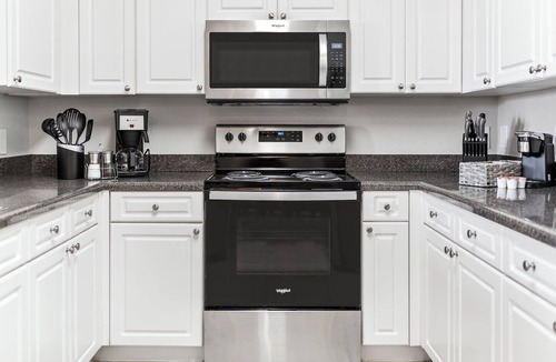 Wellington Apartment | Kasa | Family Friendly 2BD + Self Check-In | Wellington